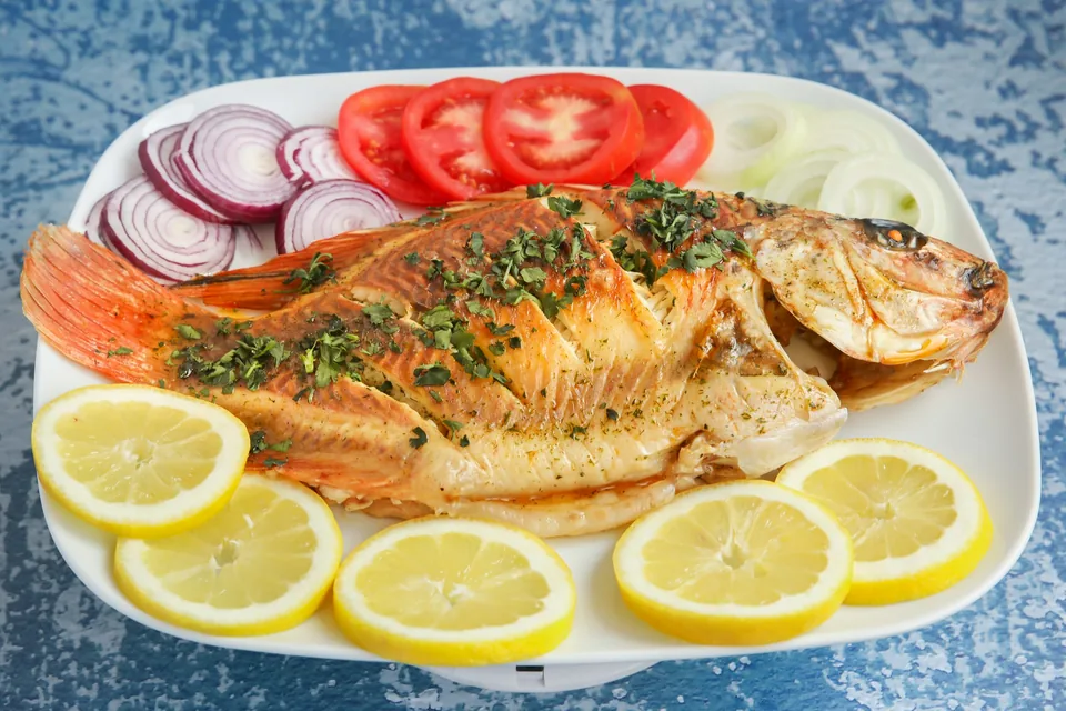 Poisson braisé entier au citron